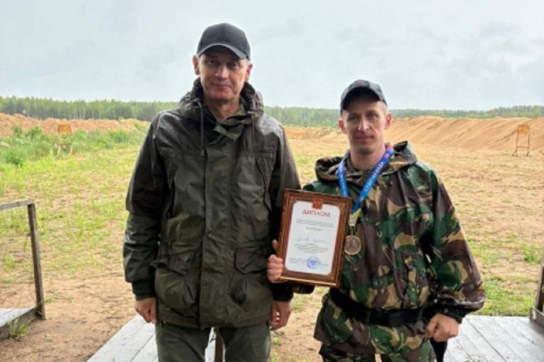 Тверские полицейские соревновались в стрельбе из автомата