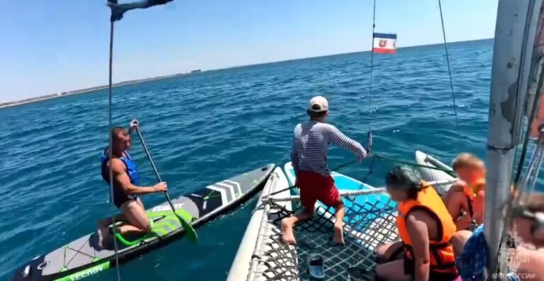 В Крыму троих детей из Тверской области унесло в море