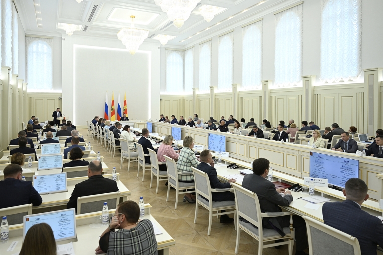 Определены задачи по проведению сезонных полевых работ в Тверской области