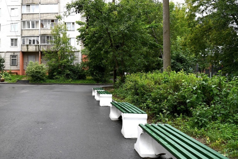 В Тверской области реализуют масштабный проект по ремонту территорий возле больниц и поликлиник