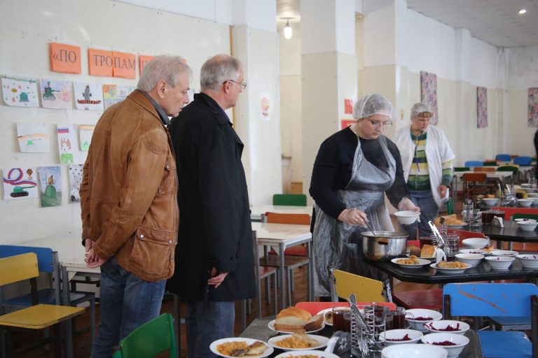 Тверские депутаты проконтролировали работу загородных лагерей
