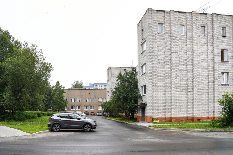 В Тверской области реализуют масштабный проект по ремонту территорий возле больниц и поликлиник