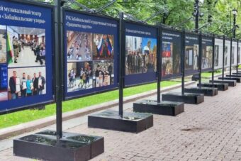 В Москве открылась выставка, героем которой стал тверской актер, отличившийся на СВО