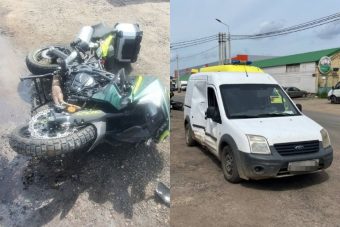 В Твери выезжавший со склада фургон подставился под мотоцикл