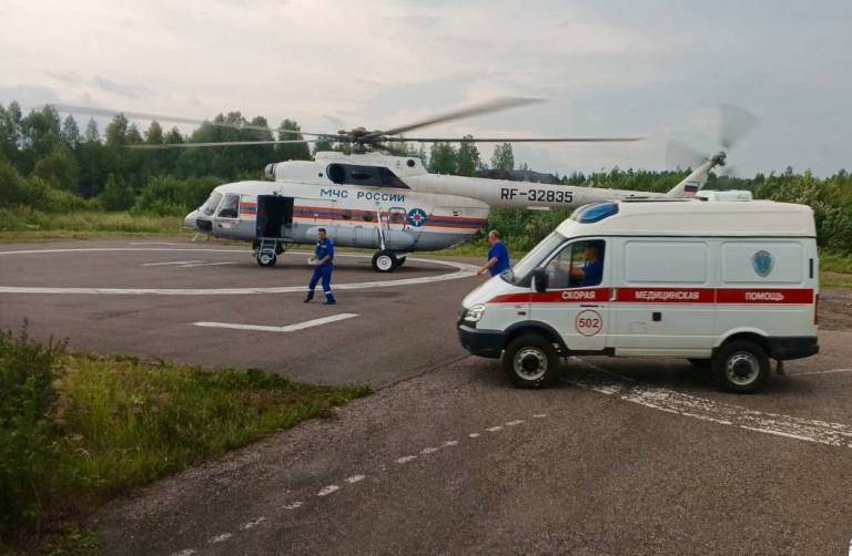 Пациента районной больницы доставили вертолетом из Нелидова в Тверь