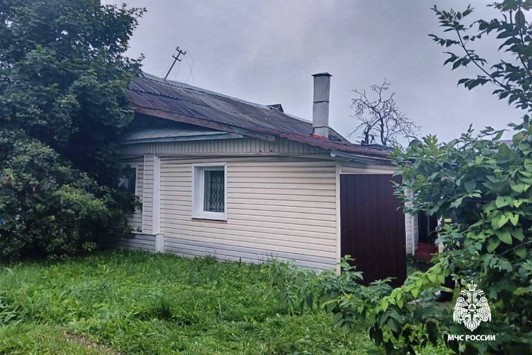 В Твери полыхал жилой дом