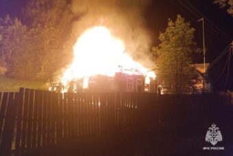 Ночью в Тверской области сгорел жилой дом