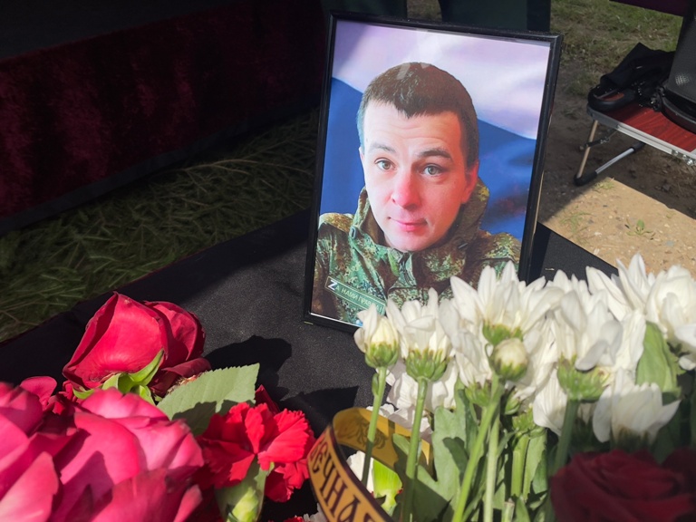 В Тверской области простились с героем, погибшим на СВО