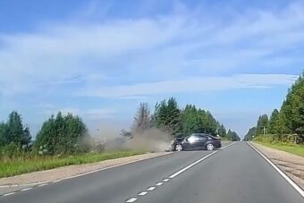 В Тверской области водитель кроссовера погиб в ДТП, вылетев из салона