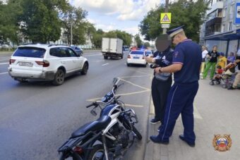 В Твери 16-летний водитель мопеда устроил ДТП