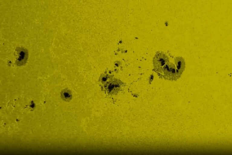 Ученые заявили, что на Солнце в течение суток творился ад