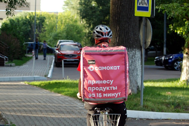 Что нужно знать новичку о работе в «Самокате»: отзывы сотрудников о плюсах и минусах