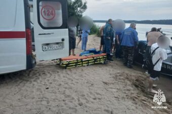 Четыре человека пострадали при столкновении судна с баржей на Волге в Тверской области