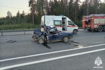 Грузовик раздавил на М-10 в Тверской области