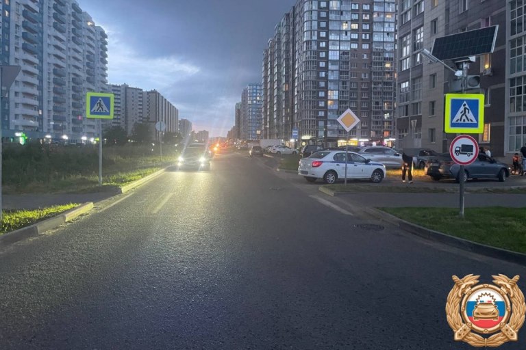 На пешеходном переходе в Твери сбили 9-летнего самокатчика