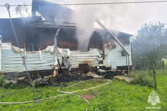 В Тверской области молния уничтожила дом