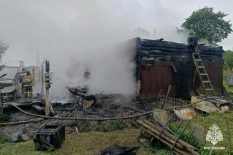 В Тверской области из-за неисправности авто сгорели и сама машина, и дом