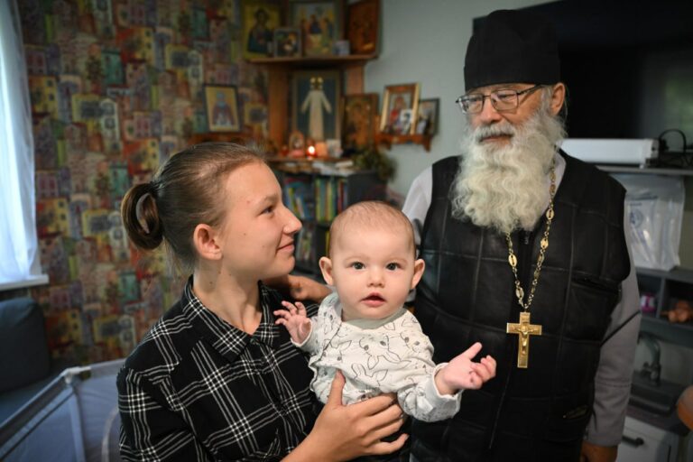 Мария Львова-Белова пробовала в Твери горячий хлеб и изучала вопрос поддержки мам и детей