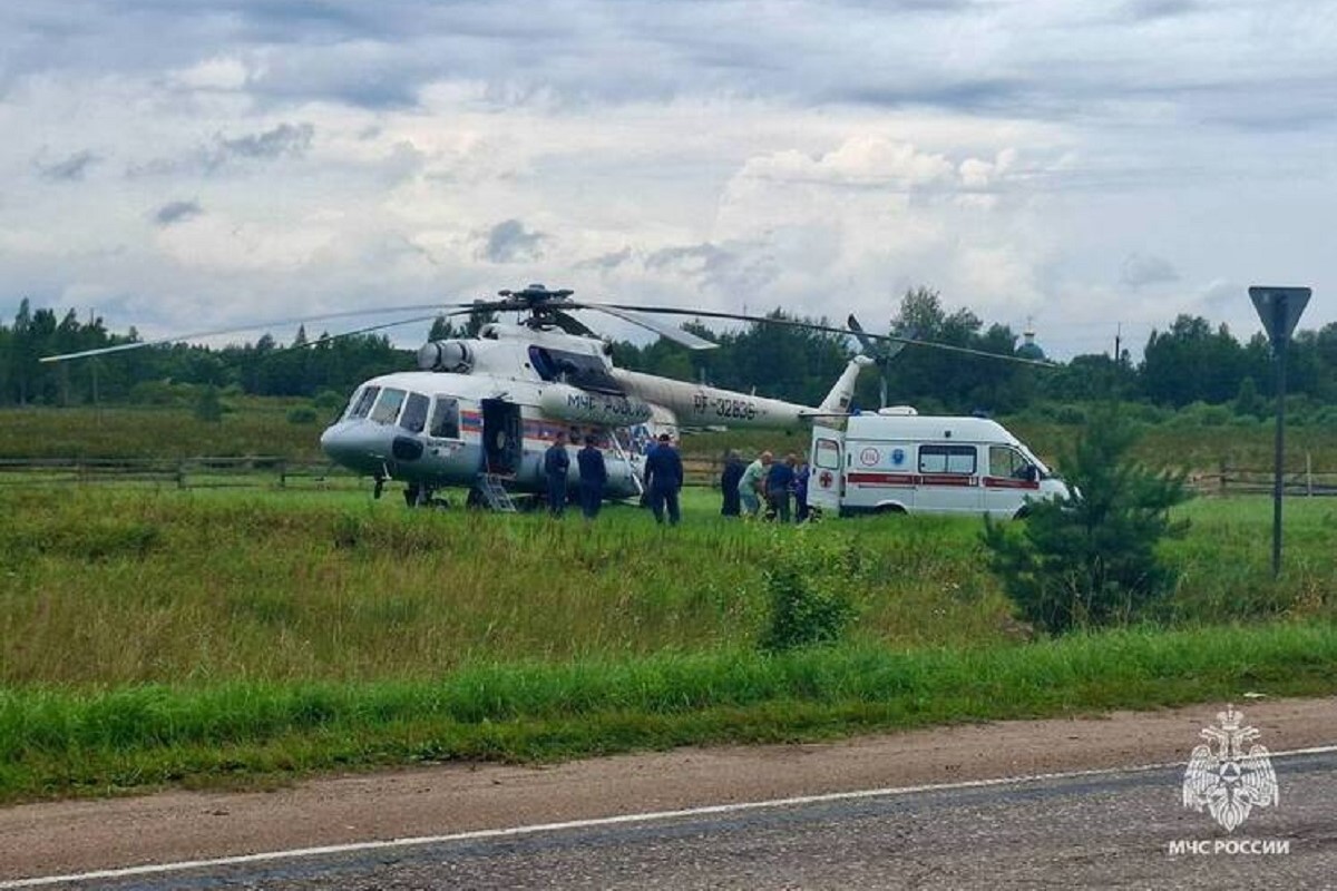 Больную женщину доставили вертолетом в Тверь