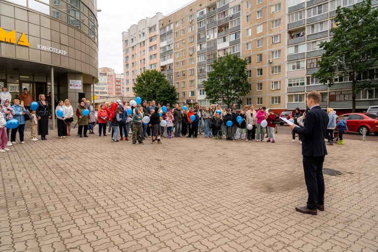 В городе-спутнике Калининской АЭС Удомле состоялось открытие «атомного» мурала