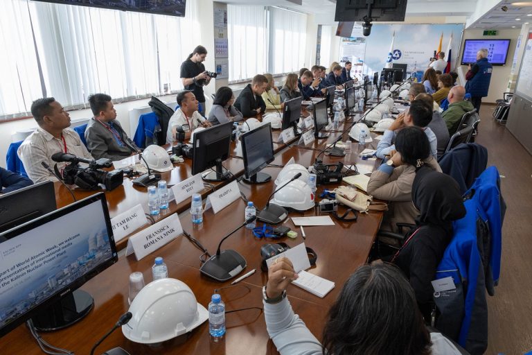 Журналисты ведущих СМИ 8 стран мира познакомились с российскими атомными технологиями на Калининской АЭС