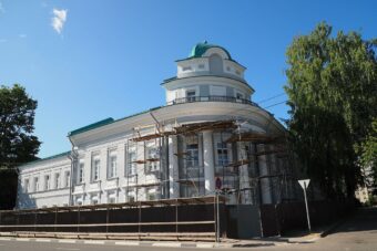 За срыв ремонта духовного училища в Твери реставраторов включили в "черный" список