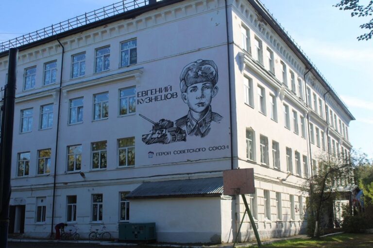 Школы Тверской области приняли участие в патриотическом проекте «Лица героев»
