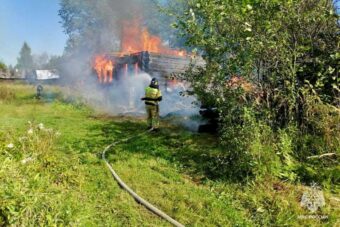 В Тверской области дотла сгорел жилой дом