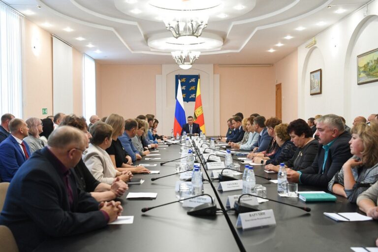 Губернатор Тверской области в Торжокском округе обозначил приоритетные задачи по развитию территории