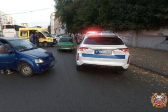 В Твери 20-летний водитель пострадал в тройном ДТП