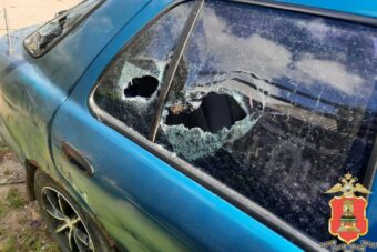 Житель Тверской области разбил автомобиль соседа