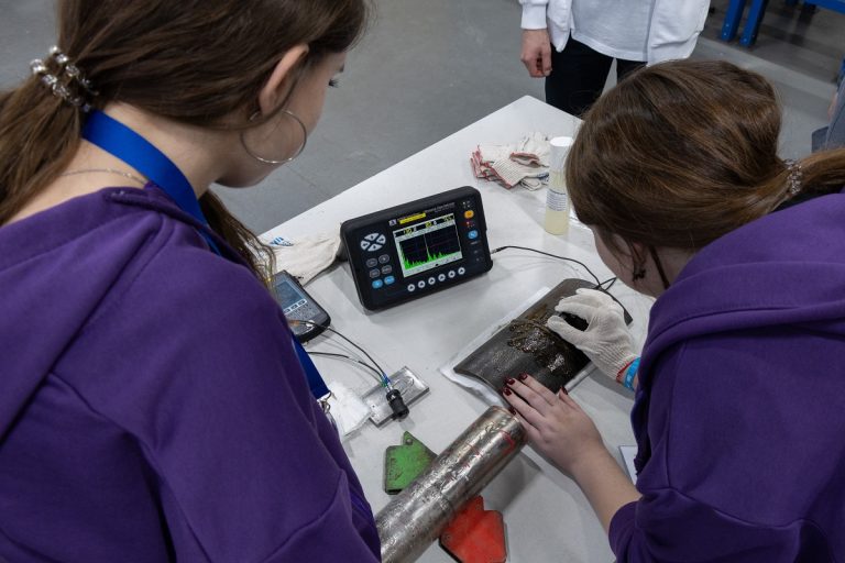 75 школьников из 19 муниципалитетов Тверской области стали участниками II регионального профориентационного фестиваля «Энергия науки» в Удомле