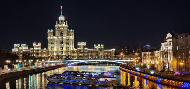 Семь сталинских высоток: от символов империи к живым легендам города