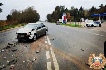 Три автомобиля столкнулись на Петербургском шоссе в Твери