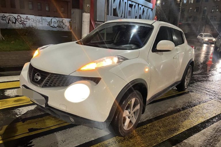 Водитель без прав сбил девочку-подростка в Твери Водитель без прав сбил девочку-подростка в Твери