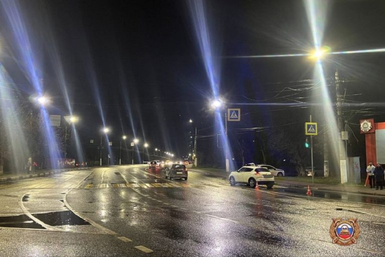 Водитель без прав сбил девочку-подростка в Твери