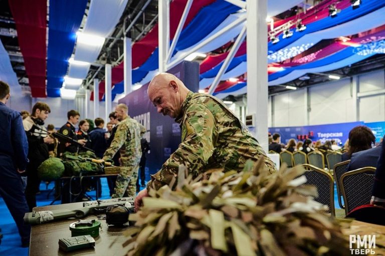 В Твери проходит этап Всероссийской патриотической эстафеты «Вместе – к Победе!»