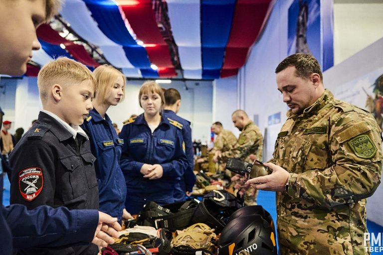 В Твери проходит этап Всероссийской патриотической эстафеты «Вместе – к Победе!»