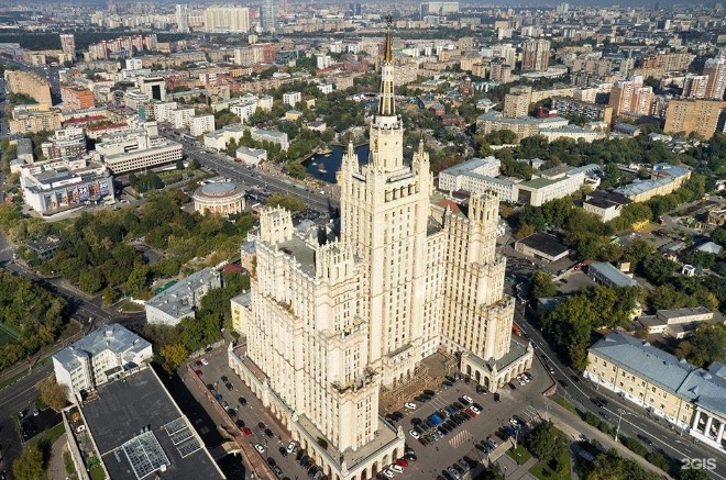 Семь сталинских высоток: от символов империи к живым легендам города