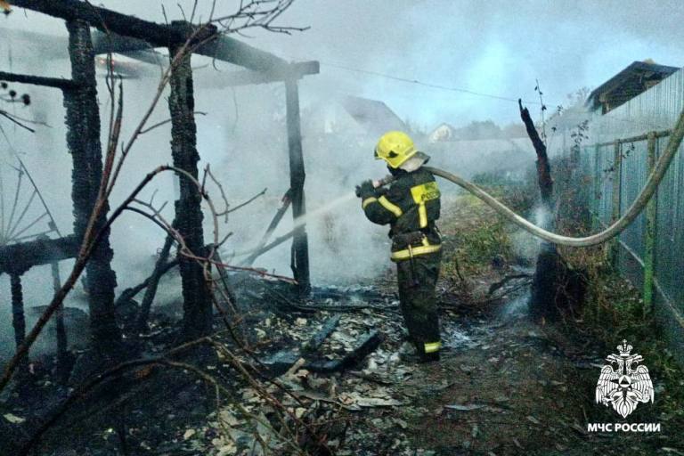 В Тверской области дотла сгорел дачный дом