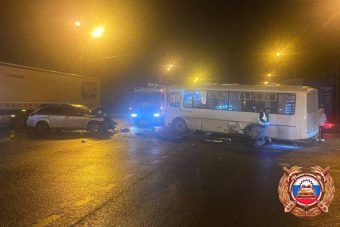 В Тверской области автобус с рабочими попал в ДТП