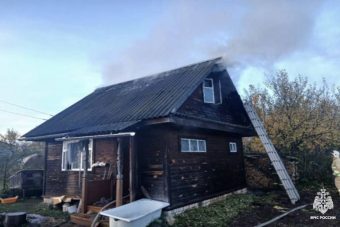 В Тверской области полыхал жилой дом