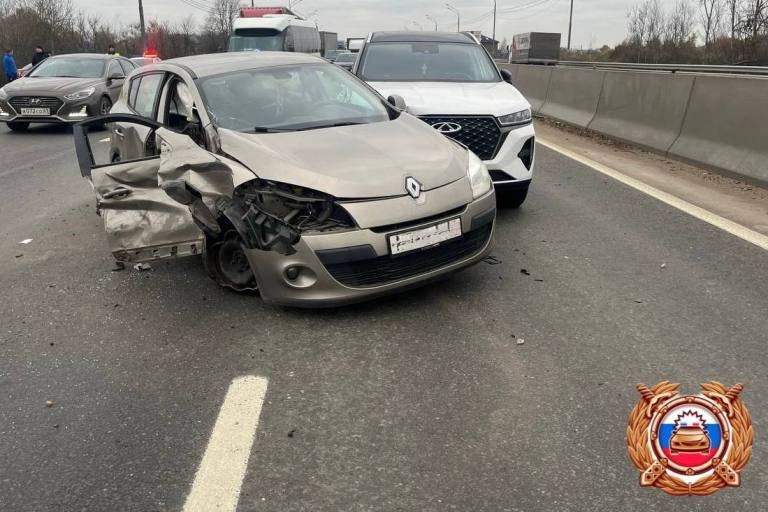 Стали известны подробности тройного ДТП с пострадавшим на М-10 в Тверской области