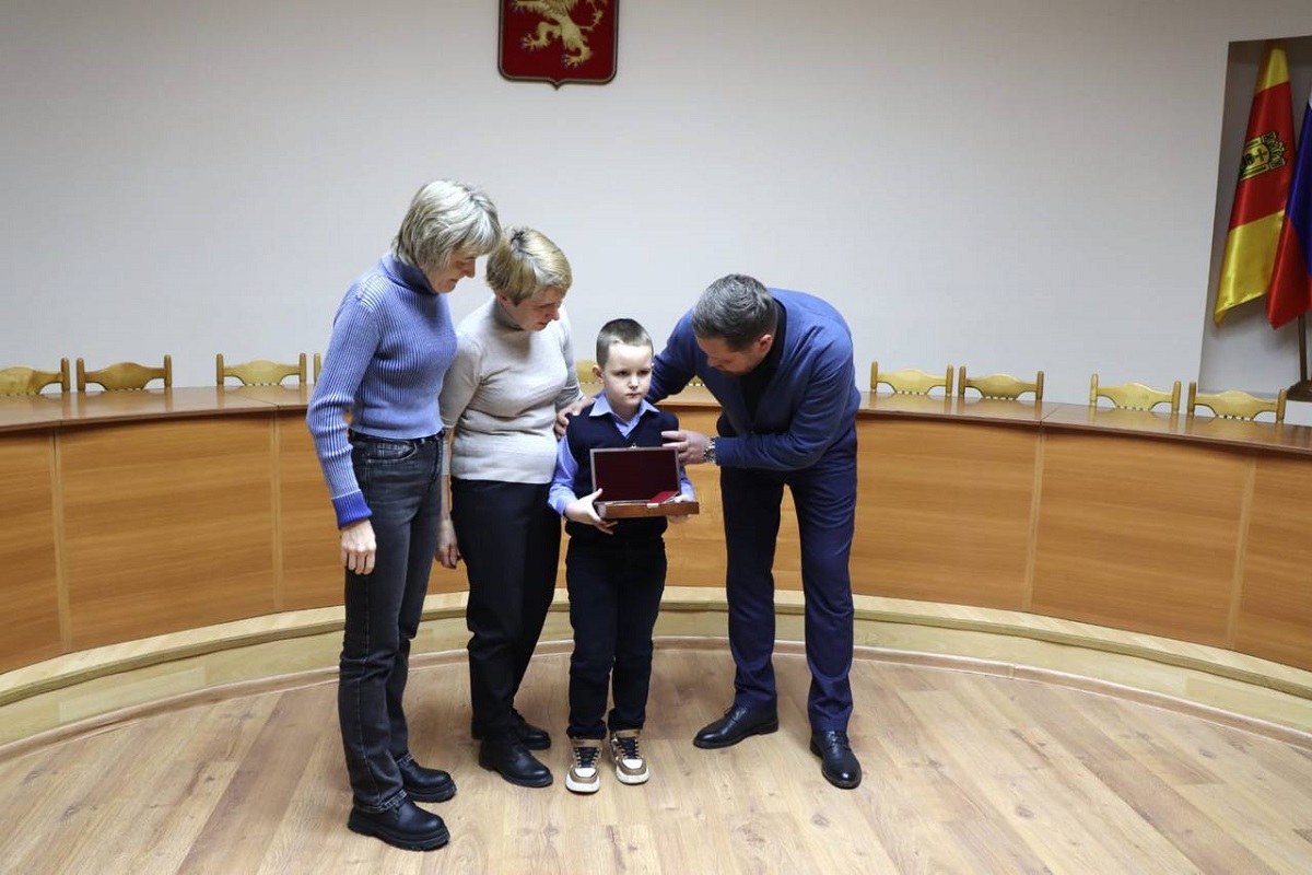 В Тверской области семерым участникам СВО вручены госнаграды