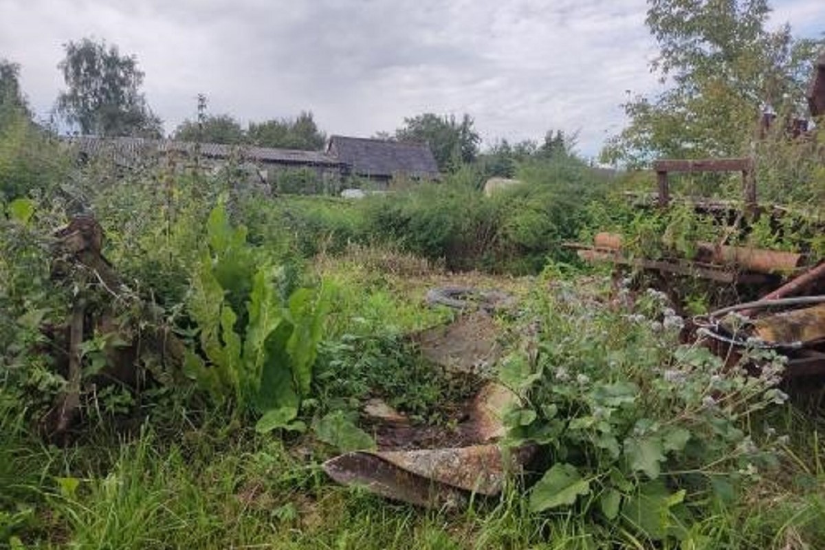 Несанкционированная свалка черного лома обнаружена под Тверью