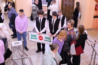 Тысячи школьников и их родителей посетили колледжи Тверской области «Профессионалитета» в день открытых дверей