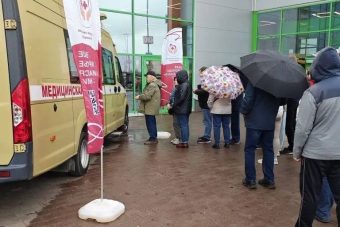 Жители Твери могут бесплатно привиться от гриппа в мобильном пункте