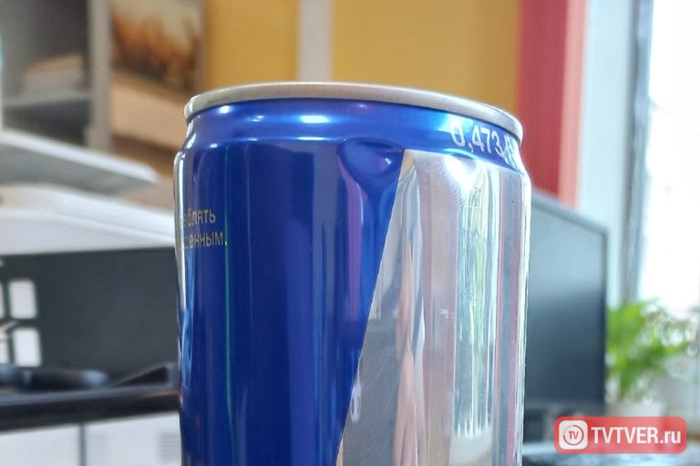 Российский эксперт назвал энергетики «химическими коктейлями»