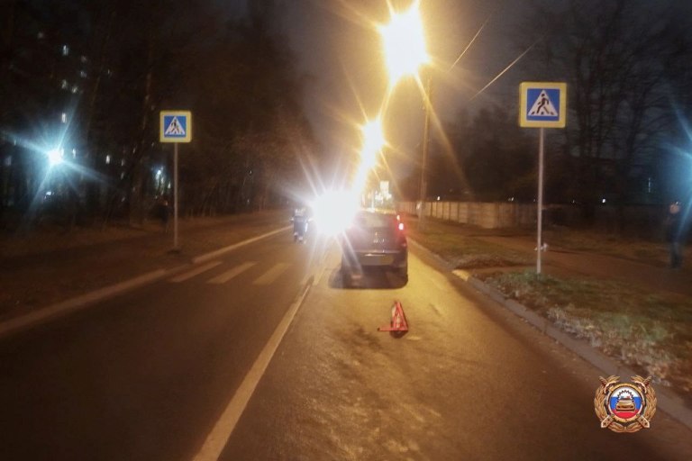 На пешеходном переходе в Твери сбили женщину