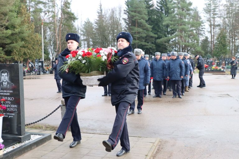 В Твери почтили память сотрудников полиции, погибших при исполнении служебного долга